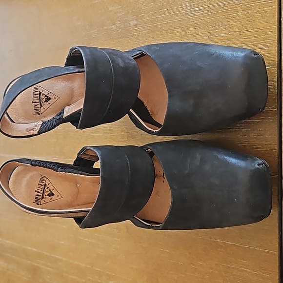 GORGEOUS  JOHN FLUEVOG SUEDE/ LEATHER  4 INCH HEELS - Picture 12 of 12